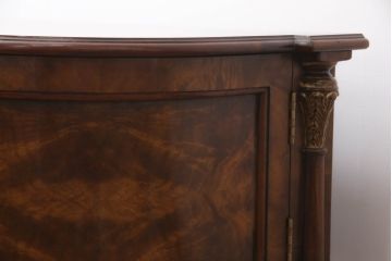 中古　希少な絶版品　MAITLAND SMITH(メートランドスミス)　味わい深い杢目と艶のある木肌が美しいテレビ台(テレビボード、ローボード、サイドボード、サイドキャビネット、収納棚、戸棚)(R-069269)
