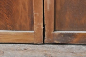 アンティーク建具　裏障子入り　落ち着いた和の雰囲気を演出する格子帯戸4枚セット(引き戸、格子戸、障子戸)(R-069276)
