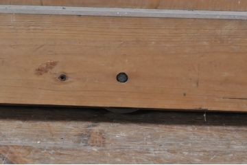 アンティーク建具　ヒノキ材　和モダンな雰囲気を醸し出す升目(マス目)格子蔵戸1枚(きつね格子、狐格子、引き戸、玄関戸)(R-069277)