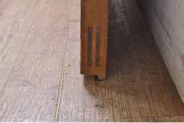 アンティーク建具　ヒノキ材　和モダンな雰囲気を醸し出す升目(マス目)格子蔵戸1枚(きつね格子、狐格子、引き戸、玄関戸)(R-069277)