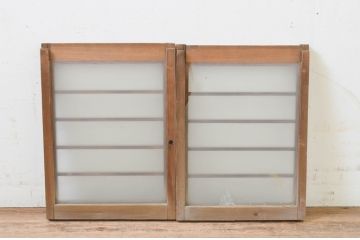 アンティーク建具　レトロな雰囲気が魅力の小さなガラス窓2枚セット(引き戸、ガラス戸)(R-069282)