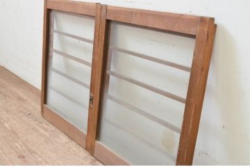 アンティーク建具　レトロな雰囲気が魅力の小さなガラス窓2枚セット(引き戸、ガラス戸)(R-069283)