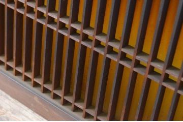 アンティーク建具　和の空間作りにおすすめな筬(オサ)欄間1枚(明り取り、明かり取り、オサランマ、格子ランマ)(R-069294)