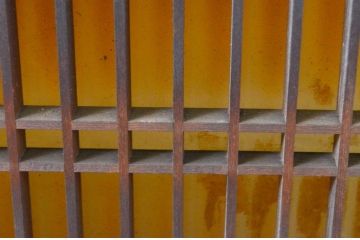 アンティーク建具　和の空間作りにおすすめな筬(オサ)欄間1枚(明り取り、明かり取り、オサランマ、格子ランマ)(R-069294)