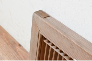 アンティーク建具　レトロな雰囲気を醸し出す小さな筬(オサ)欄間1枚(明り取り、明かり取り、オサランマ)(R-069298)