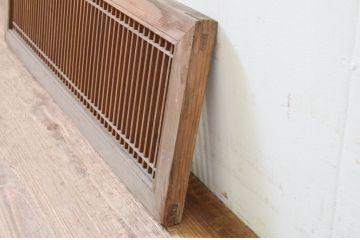 アンティーク建具　レトロな雰囲気を醸し出す小さな筬(オサ)欄間1枚(明り取り、明かり取り、オサランマ)(R-069298)