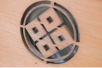 アンティーク建具　落ち着いた和の空間を演出する透かし彫り欄間1枚(明り取り、明かり取り)(R-069305)