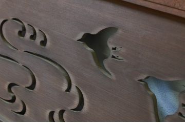 アンティーク建具　かわいらしい千鳥が目を惹く透かし彫り欄間2枚セット(明り取り、明かり取り)(R-069313)
