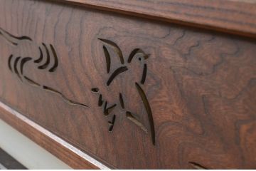 アンティーク建具　総欅(ケヤキ)材　かわいらしい透かし彫りが魅力的な欄間2枚セット(明り取り、明かり取り)(R-069315)