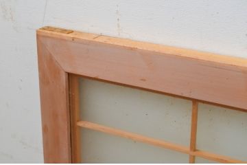 アンティーク建具　両面ガラス　素朴な梅がアクセントの彫刻欄間1枚(明り取り、明かり取り)(R-069317)