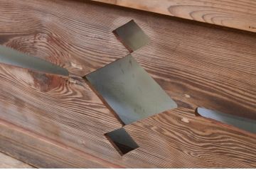 アンティーク建具　経年を感じさせる木味が魅力的な透かし彫り入り欄間1枚(明り取り、明かり取り)(R-069320)