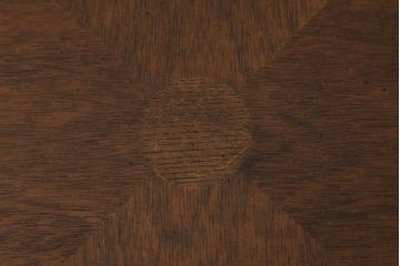 中古　DREXEL HERITAGE(ドレクセルヘリテイジ)　Triune(トライユン)　クラシカルな佇まいと美しい杢目使いが目を惹くドラムテーブル(サイドテーブル、ラウンドテーブル、コーヒーテーブル、サイドキャビネット)(R-069342)