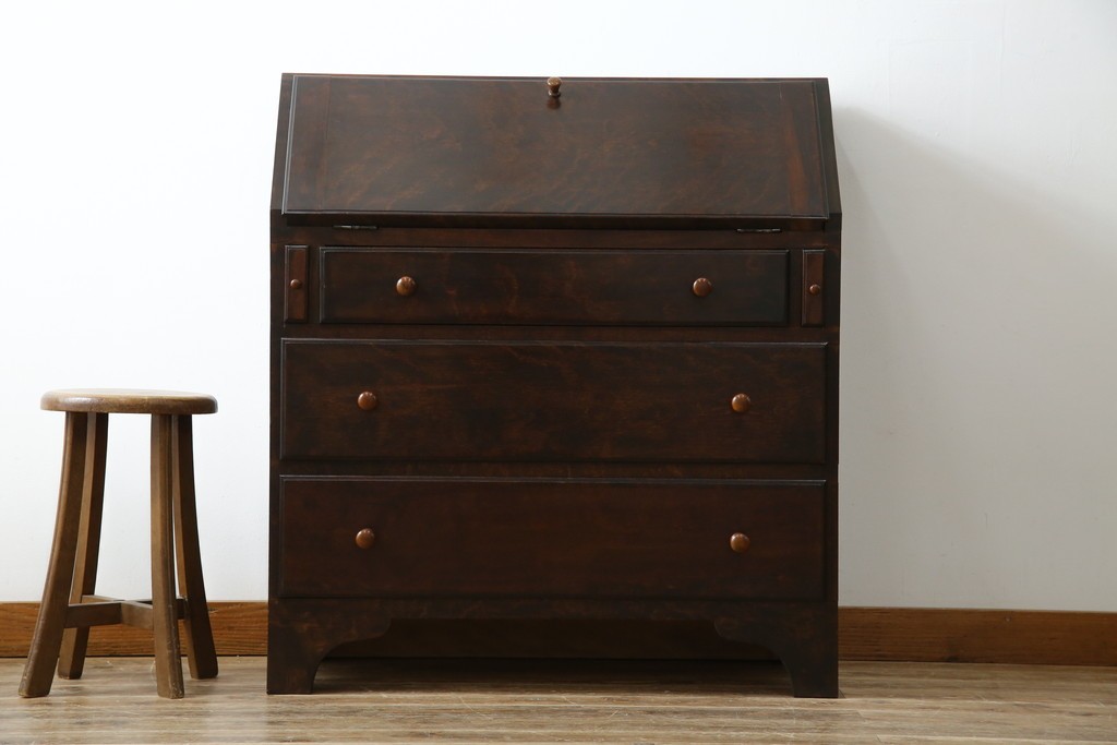 和製ビンテージ　松本民芸家具　♯308型　古びた風合いの木肌がレトロさを醸し出すシックなライティングビューロー　定価約45万円　(R-069345)