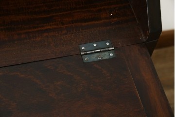 和製ビンテージ　松本民芸家具　♯308型　古びた風合いの木肌がレトロさを醸し出すシックなライティングビューロー　定価約45万円　(R-069345)