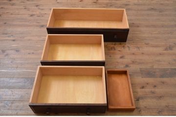 中古　北海道民芸家具　収納力抜群で使い勝手の良いドレッサー(化粧台、ドレッシングチェスト)(R-069346)