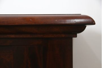中古　美品　九州民芸家具　シックな色合いとクラシカルな佇まいが美しいサイドキャビネット(サイドボード、ブックケース、書棚、本棚、本箱、戸棚、収納棚)(R-069349)