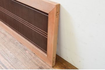 アンティーク建具　落ち着きのあるお部屋作りにおすすめな筬(オサ)欄間1枚(明り取り、明かり取り、オサランマ)(R-069363)