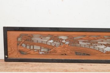 アンティーク建具　上質な和を演出する松の彫刻欄間1枚(明り取り、明かり取り)(R-069364)