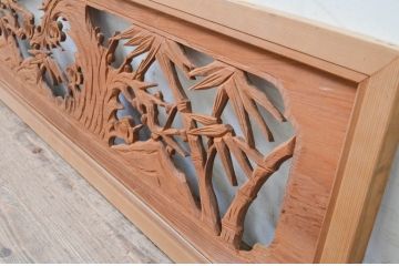 アンティーク建具　和の雰囲気を高める梅と竹の彫刻欄間1枚(明り取り、明かり取り)(R-069366)