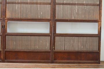 アンティーク建具　どこか懐かしい空気を醸し出す裏障子付き格子戸4枚セット(引き戸、障子戸、ガラス帯戸)(R-069371)