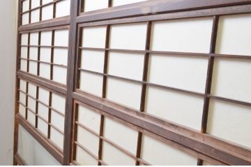 アンティーク建具　どこか懐かしい空気を醸し出す裏障子付き格子戸4枚セット(引き戸、障子戸、ガラス帯戸)(R-069371)