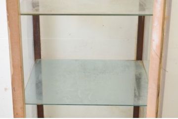 和製アンティーク　ペイント仕上げ限定　ノスタルジックな雰囲気を醸し出す古い薬屋のペイント縦型Gケース(ガラスケース、ショーケース、飾り棚、陳列棚、店舗什器)(R-069372)