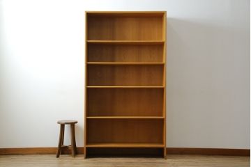 デンマークビンテージ　Hans J Wegner(ハンス・J・ウェグナー)　RY Mobler製　RY8　オーク材　薄型ながら収納力抜群のブックシェルフ(本棚、オープンラック、収納棚、飾り棚、陳列棚、ヴィンテージ、北欧)(R-069376)