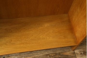 デンマークビンテージ　Hans J Wegner(ハンス・J・ウェグナー)　RY Mobler製　RY8　オーク材　薄型ながら収納力抜群のブックシェルフ(本棚、オープンラック、収納棚、飾り棚、陳列棚、ヴィンテージ、北欧)(R-069376)