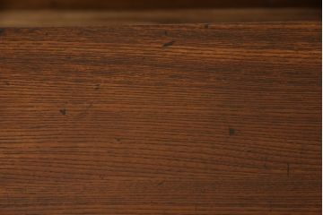 和製アンティーク　重厚!!　筆返し付き　総欅(ケヤキ)材　和の趣ある佇まいが魅力的な文机(ローテーブル、座机、ワークデスク、在宅用座卓、在宅ワーク用)(R-069380)