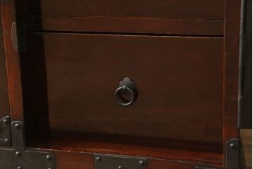 和製アンティーク　前面栗材　味わい深い風合いが魅力の米沢箪笥ローボード(テレビ台、テレビボード、ローチェスト、収納たんす、時代箪笥、引き出し)(R-069386)