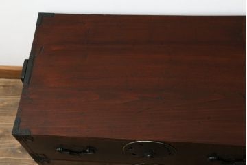和製アンティーク　前面栗材　味わい深い風合いが魅力の米沢箪笥ローボード(テレビ台、テレビボード、ローチェスト、収納たんす、時代箪笥、引き出し)(R-069386)