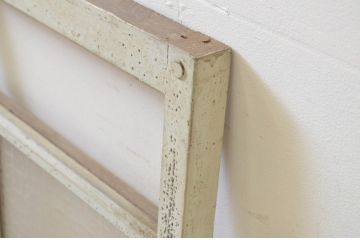 アンティーク建具　ペイント仕上げ限定　大正ロマン　どこか懐かしい雰囲気を醸し出すペイントガラス窓1枚(FIX、フィックス、嵌め殺し)(R-069412)
