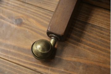 中古　DREXEL HERITAGE(ドレクセルヘリテイジ)　Et Cetera(エトセトラ)　個性的なデザインが魅力的なキャスター付きマガジンラック(収納棚、サイドテーブル)(R-069423)