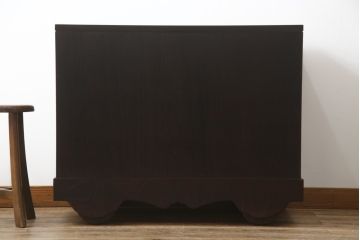 中古　美品　欅(ケヤキ)材　重厚な金具と威風堂々とした佇まいが魅力の南部車箪笥(南部箪笥、和タンス、引き出し、収納箪笥、サイドチェスト)(定価約40万円)(R-069424)