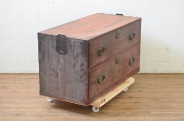 和製アンティーク　前面欅(ケヤキ)材　時代の流れを感じる風合いが魅力的な時代箪笥ローチェスト(収納タンス、引き出し、ローボード、テレビ台、テレビボード)(R-069434)