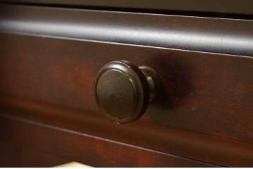和製ビンテージ　美品　希少な絶版品　神居民芸　クラシカルな佇まいが美しいバタフライサイドテーブル(電話台、サイドキャビネット、バタフライテーブル、ナイトテーブル、飾り台、収納棚、ヴィンテージ)(R-069443)
