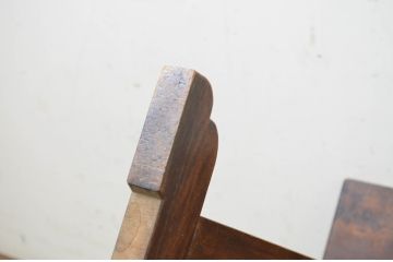 和製ビンテージ　松本民芸家具風　クラシカルな佇まいのサイドテーブル(カフェテーブル、コーヒーテーブル、コンソールテーブル、飾り台、ヴィンテージ)(R-069448)