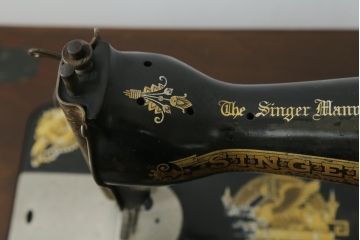 ジャンク品　イギリスアンティーク　SINGER(シンガー)社　置くだけで絵になる素敵な足踏みミシン(シンガーミシン、ミシンテーブル、ミシン台、工業用ミシン、サイドテーブル、ディスプレイ、英国)(R-069450)