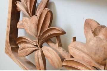 アンティーク建具　井波彫刻　辰児作　立体感のある泰山木の彫刻が目を惹く両面彫刻欄間2枚セット(明り取り、明かり取り)(R-069459)
