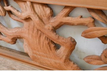 アンティーク建具　井波彫刻　辰児作　立体感のある泰山木の彫刻が目を惹く両面彫刻欄間2枚セット(明り取り、明かり取り)(R-069459)