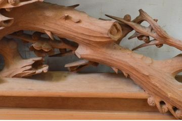 ビンテージ建具　井波彫刻　清流作　躍動感のある松竹梅が美しい両面彫刻欄間2枚セット(明り取り、明かり取り、在銘、ヴィンテージ)(R-069461)