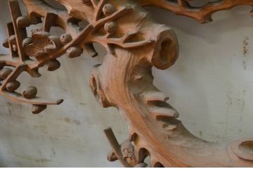 アンティーク建具　越中　井波彫刻　明雲作　繊細な菊・竹・梅のデザインが目を惹く両面彫刻欄間2枚セット(明り取り、明かり取り、在銘)(R-069465)