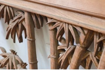アンティーク建具　越中　井波彫刻　明雲作　繊細な菊・竹・梅のデザインが目を惹く両面彫刻欄間2枚セット(明り取り、明かり取り、在銘)(R-069465)