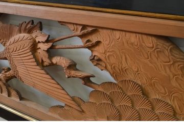 アンティーク建具　井波彫刻　迫力ある松と鶴の彫刻が素晴らしい両面彫刻欄間2枚セット(明り取り、明かり取り)(R-069466)