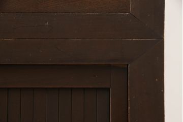 和製アンティーク　奥行きたっぷりの二段重ね水屋箪笥(食器棚、茶箪笥、キャビネット、収納棚、戸棚、引き出し)(R-069487)