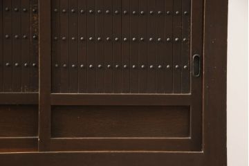 和製アンティーク　奥行きたっぷりの水屋箪笥サイドボード(時代箪笥、茶棚、収納棚、戸棚、引き出し、サイドキャビネット、テレビ台、テレビボード)(R-069489)