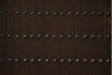 和製アンティーク　奥行きたっぷりの水屋箪笥サイドボード(時代箪笥、茶棚、収納棚、戸棚、引き出し、サイドキャビネット、テレビ台、テレビボード)(R-069489)