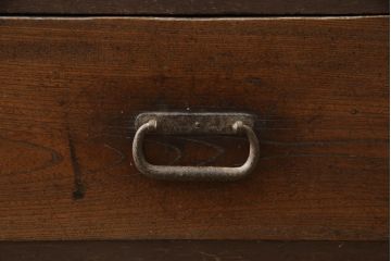 和製アンティーク　奥行きたっぷりの水屋箪笥サイドボード(時代箪笥、茶棚、収納棚、戸棚、引き出し、サイドキャビネット、テレビ台、テレビボード)(R-069489)