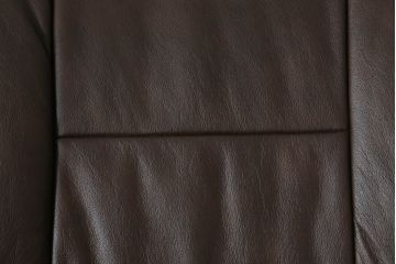 中古　美品　EKORNES(エコーネス)　Reno(レノクラシック)　本革(レザー)　チーク材　チョコレートカラー　オットマン付き　ストレスレスチェアMサイズ(アームチェア、リクライニングチェア、椅子、一人掛けソファ、1Pソファ、北欧)(定価約47万円)(R-069491)