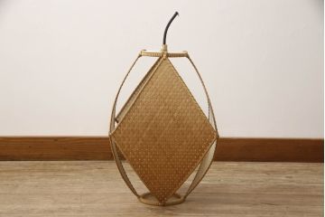 和製ビンテージ　希少な廃盤品　YAMAGIWA(ヤマギワ)　近藤昭作　竹のあかり　優しい明かりで和モダンな空間を演出する竹あんどんの天井照明(行灯、行燈、吊り下げ照明、ペンダントライト、シェード、電笠、ヴィンテージ)(R-069494)